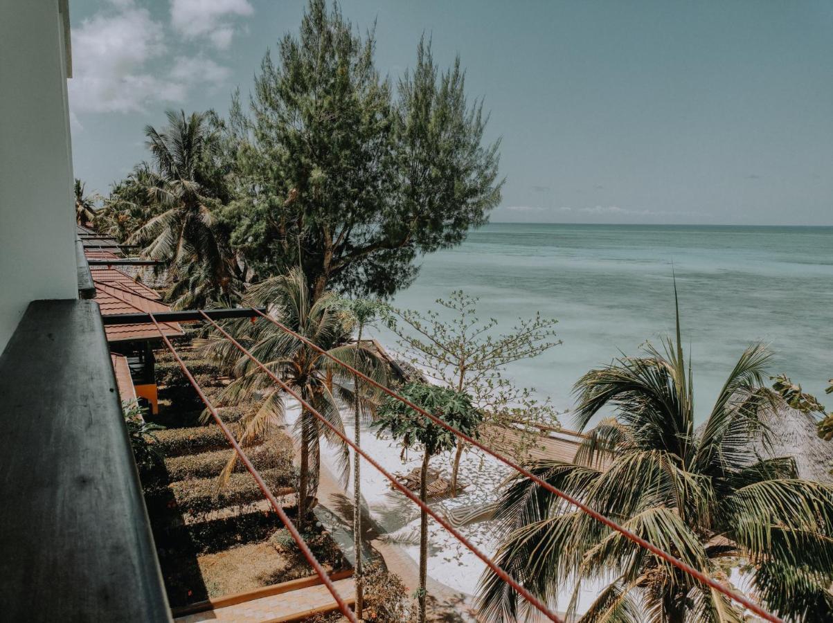 Mnarani Beach Cottages Nungwi Exterior photo