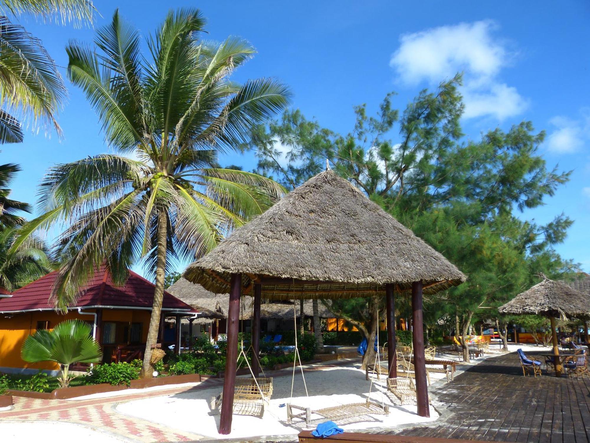 Mnarani Beach Cottages Nungwi Exterior photo